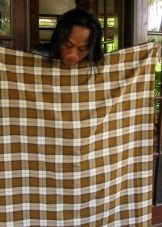 Саронг в Бирма - начин за плетене от зашита тъкан