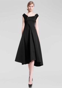 Черна рокля с A-Line