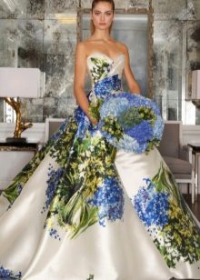 Модна многоцветна рокля с корсет