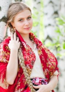  Руски сарафан, руски шал, момиче с коса