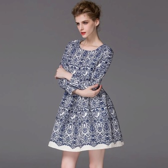 Модна рокля с многослойна пола 2016
