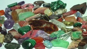 Уралски скъпоценни камъни: описание на камъни, тяхното приложение