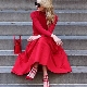С какво да носите червена рокля?