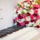 Булчински букет от спрей рози: дизайнерски идеи и комбинации с други цветя