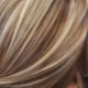 Подчертаване върху светлокафява коса