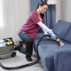 Как да почистите диван с прахосмукачка?
